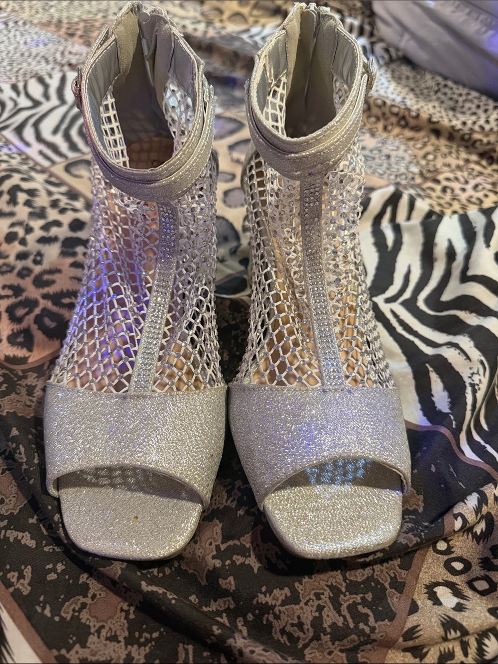 Sparkle Mesh Peep-Toe Ankle Heels in Silver